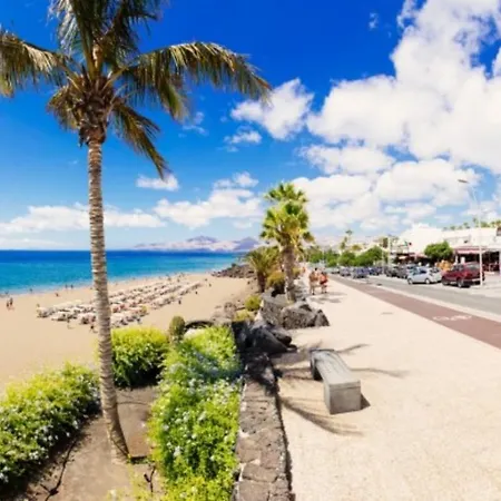 With Direct Access In Playa Puerto Del Carmen Πουέρτο Ντελ Κάρμεν